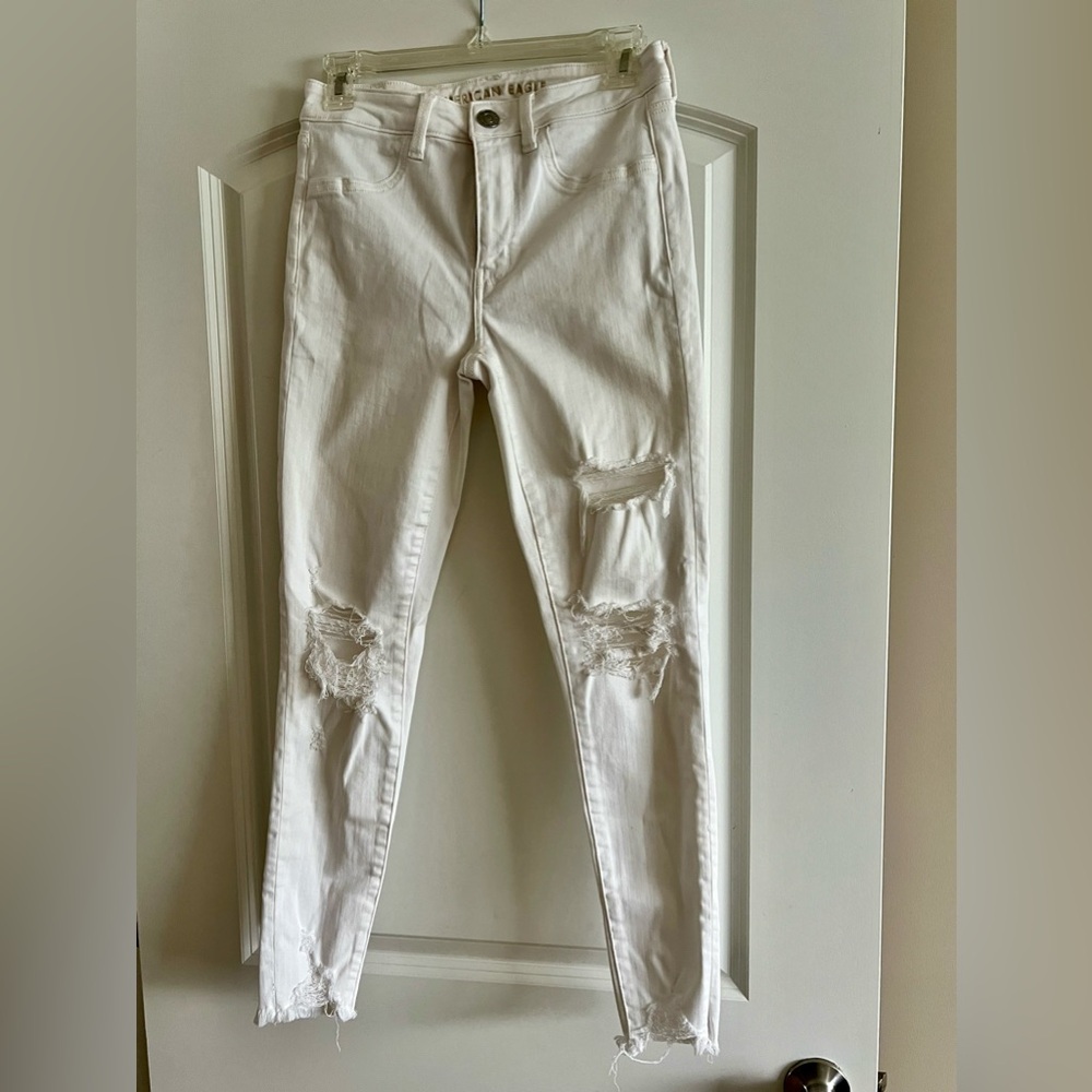 American Eagle high rise jeggings. White, size 4 regular